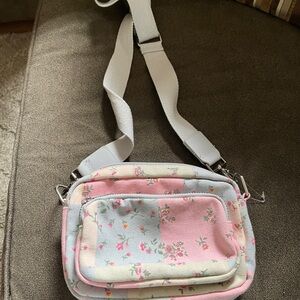 Wild Fable Pink and Blue Floral Crossbody Bag Love Shack Very Pretty